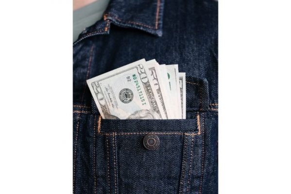 best online installment loans image of cash in pocket