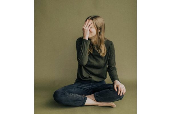 online loans image of embarassed woman