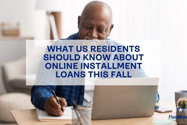 Senior man working on his laptop and taking notes at home, representing FlexMoney’s guide for US residents on understanding online installment loans this fall.